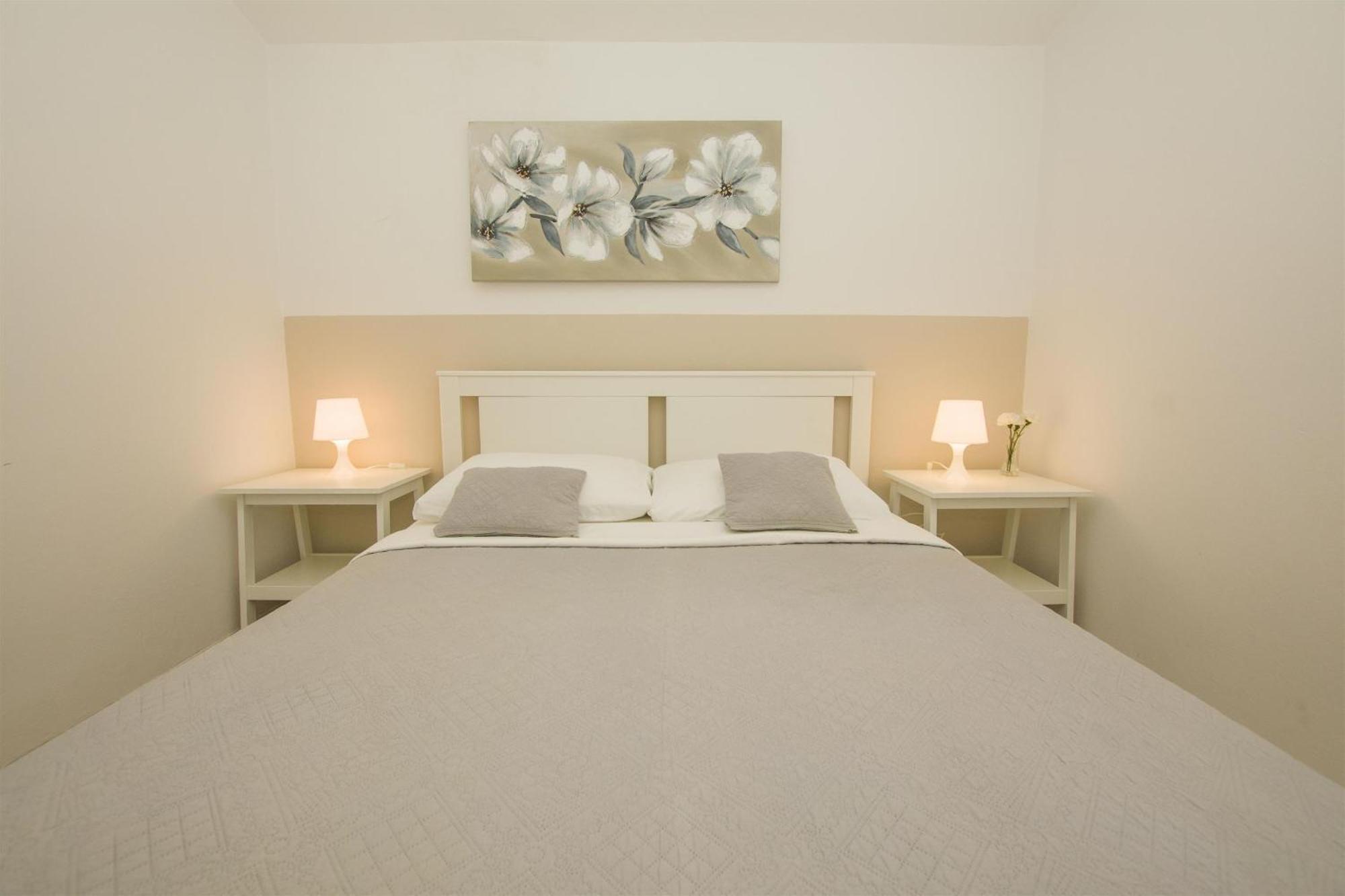 Apartments Josip Drage Extérieur photo